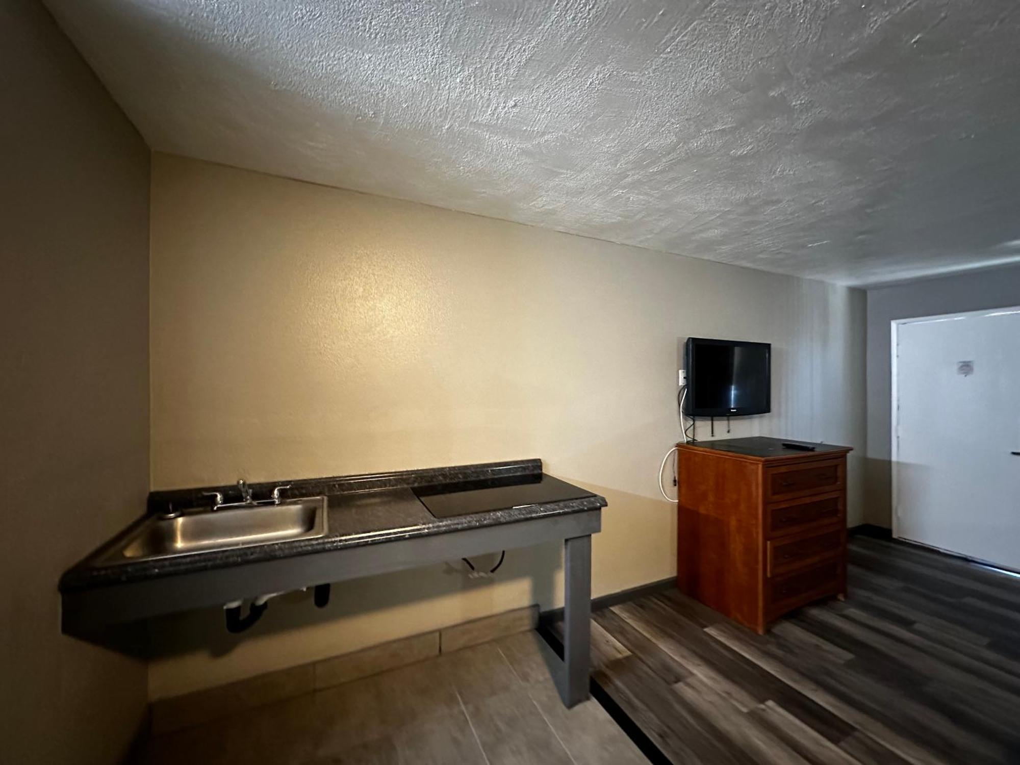 Sunpark Inn & Suites San Bernardino Exterior photo