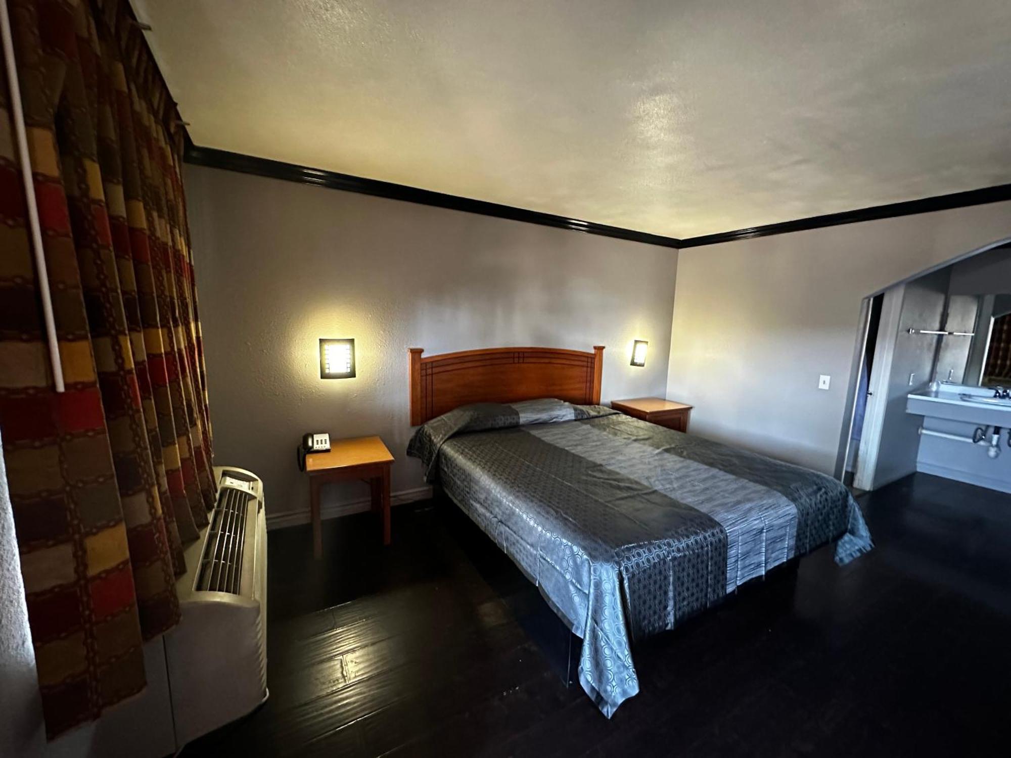 Sunpark Inn & Suites San Bernardino Exterior photo